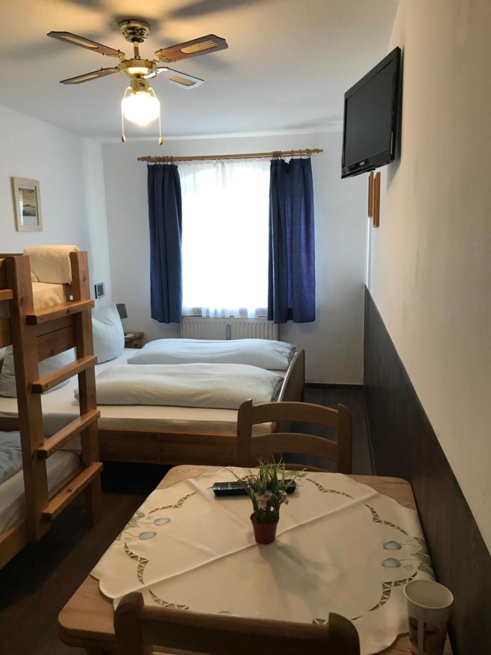 Hotel Guntia Boardinghouse Günzburg Zewnętrze zdjęcie